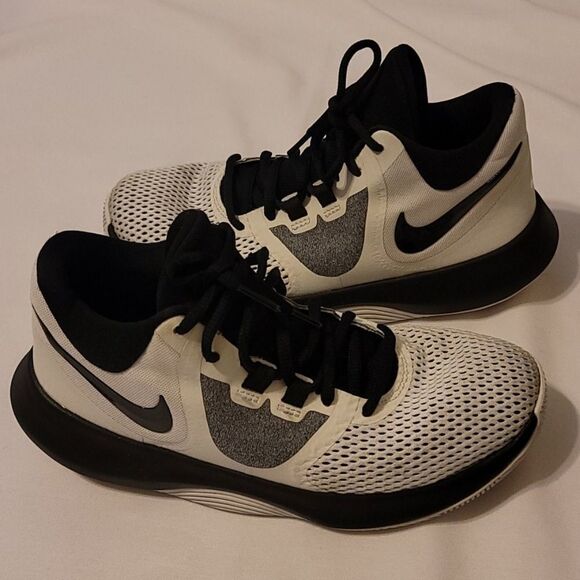 Nike precision two Sneakers sizes 6 - Picture 1 of 8